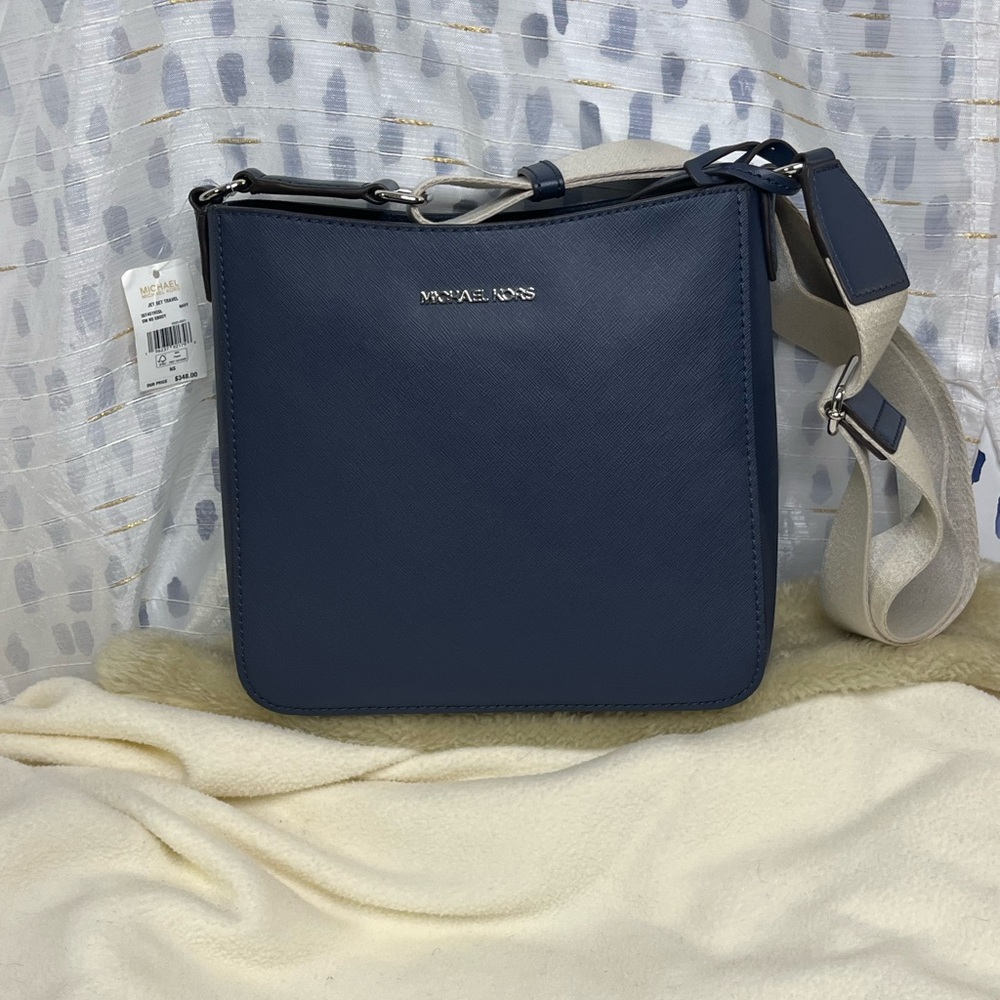 🆕.Michael Kors navy purse with neural color shoulder strap